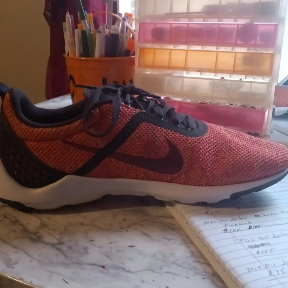 Shoes - Picture 3 of 6